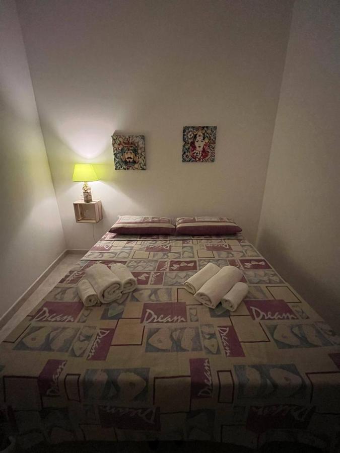 Al Cortile Di Maqueda Apartment Palermo Ngoại thất bức ảnh